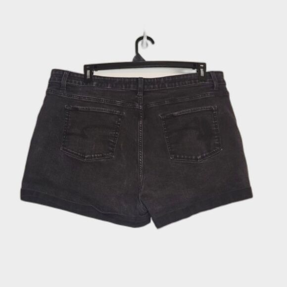 Time and Tru Black Midrise Jean Shorts 20 - Picture 2 of 7